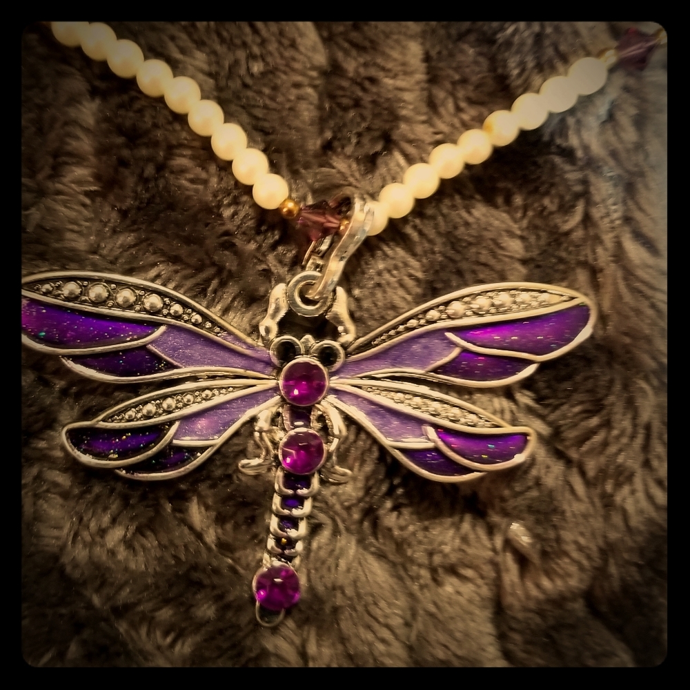 Dragonfly pearl necklace
